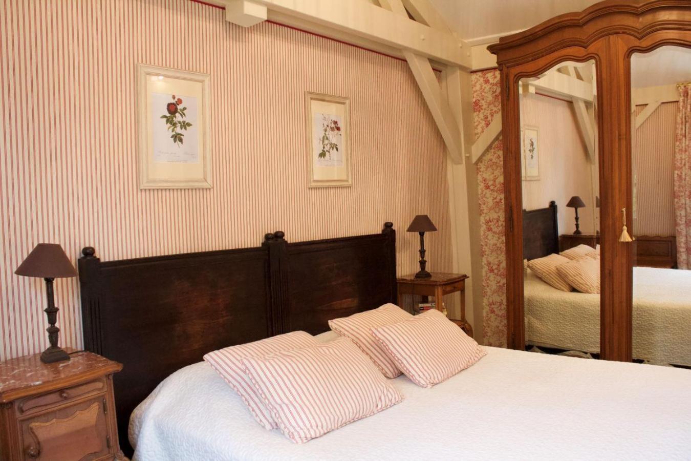 Hotel Diderot Chinon Exterior foto