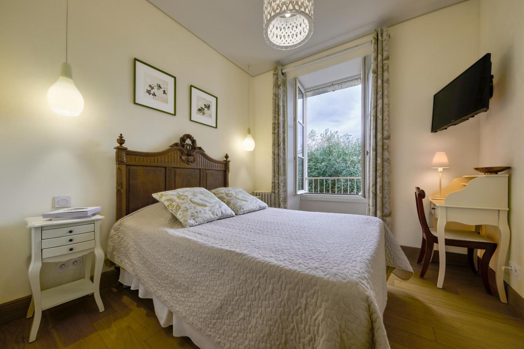 Hotel Diderot Chinon Exterior foto