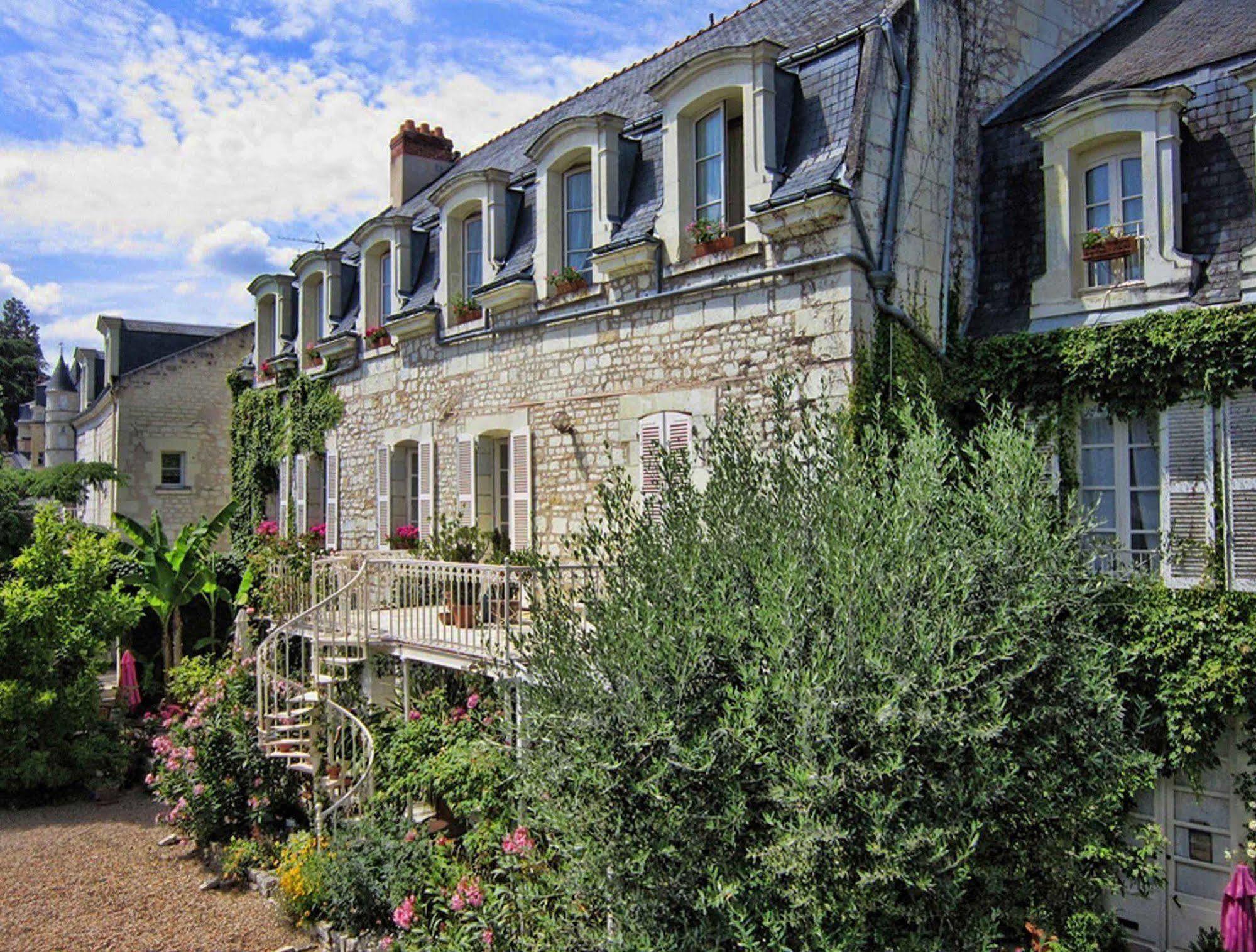 Hotel Diderot Chinon Exterior foto